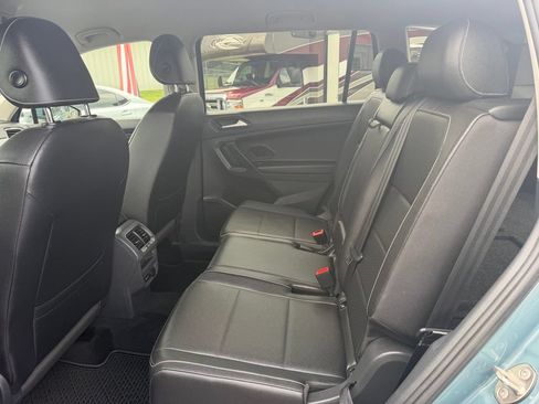 Used 2021 Volkswagen Tiguan SE FWD image 22