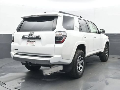 Used 2021 Toyota 4Runner TRD Off-Road Premium w/ Moonroof Package AWD/4WD image 6