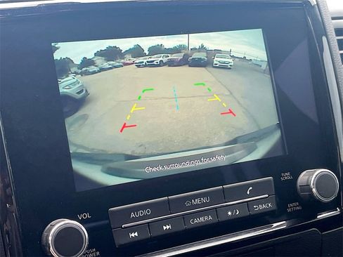 Used 2022 Nissan Frontier SV image 13