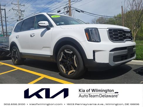 Used 2023 Kia Telluride S image 1