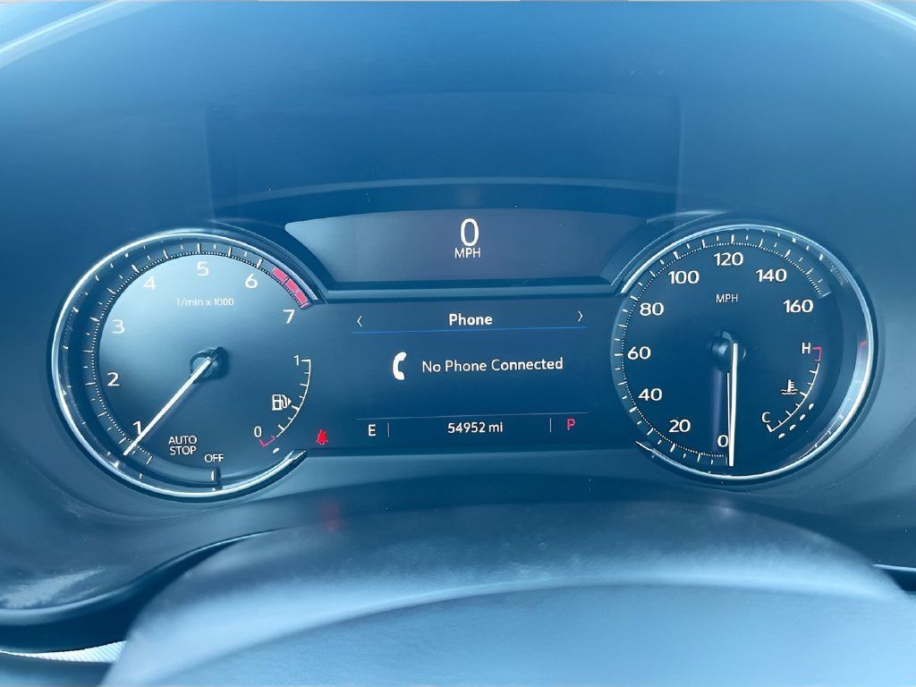 Used 2022 Cadillac XT4 Premium Luxury w/ Safety Alert Package FWD image 12