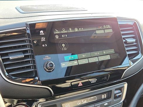 Certified 2022 Honda Pilot Touring image 16