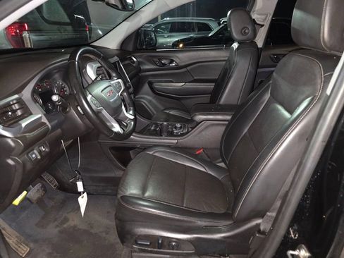 Used 2023 GMC Acadia SLT AWD/4WD image 3