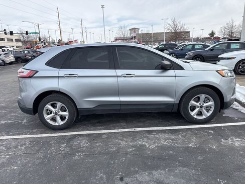 Used 2024 Ford Edge SE image 8