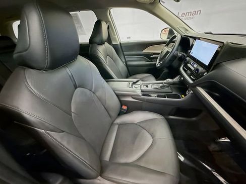 Used 2024 Toyota Grand Highlander FWD image 27