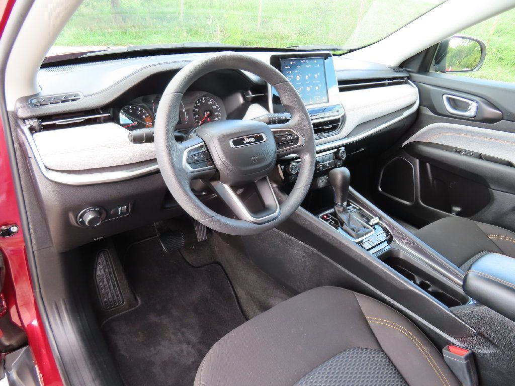 Certified 2022 Jeep Compass Sport AWD/4WD image 21