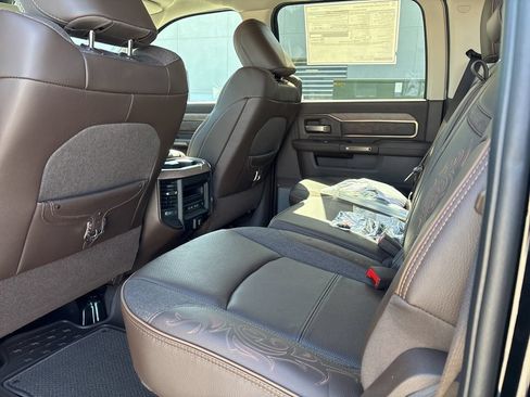 New 2026 RAM 2500 Limited AWD/4WD image 9