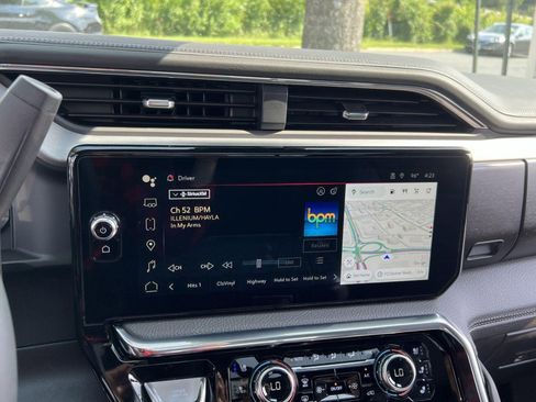 New 2025 GMC Sierra 3500 Denali w/ Denali Reserve Package image 13