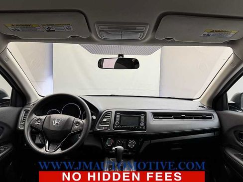 Used 2021 Honda HR-V LX image 11