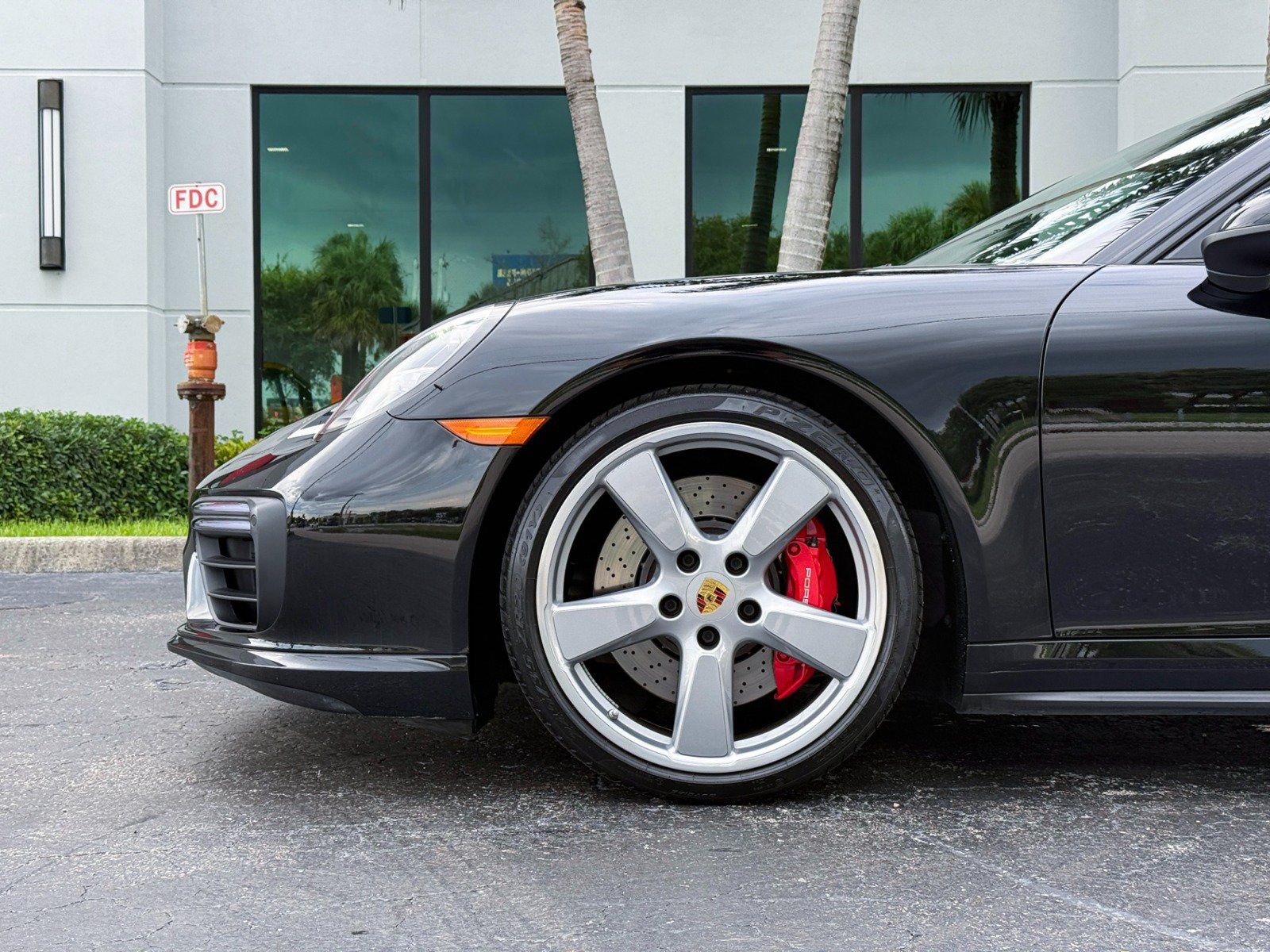 Used 2019 Porsche 911 4 Cabriolet AWD/4WD image 13