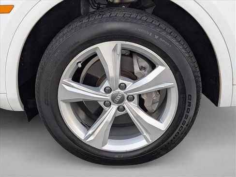 Used 2020 Audi Q5 2.0T Premium w/ Convenience Package image 22