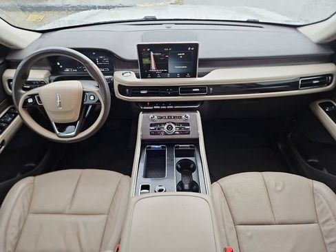 Used 2021 Lincoln Aviator Reserve w/ Equipment Group 201A RWD image 9