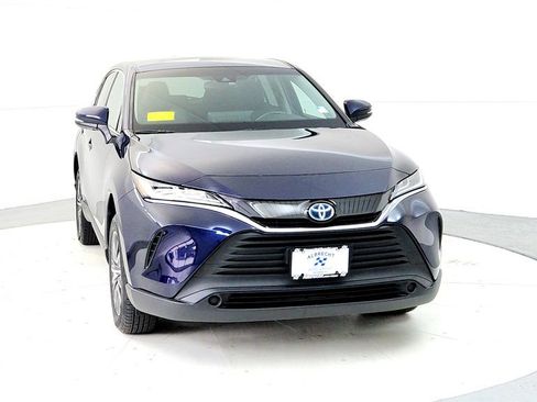 Certified 2023 Toyota Venza LE AWD/4WD image 8