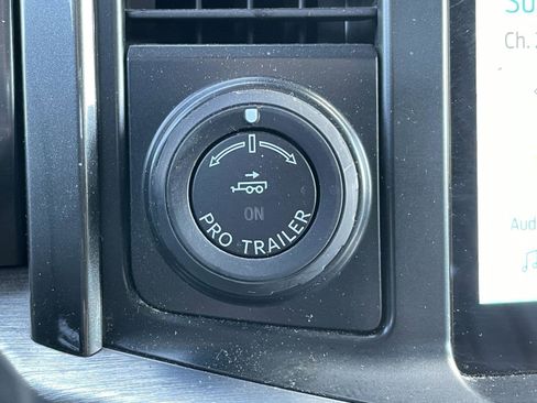 Used 2022 Ford F150 Lariat w/ Equipment Group 502A High image 25