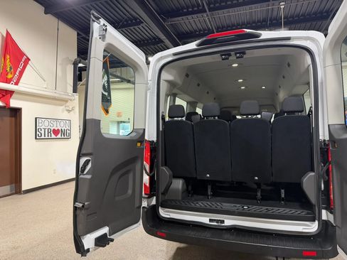 Used 2022 Ford Transit 350 XLT RWD image 21