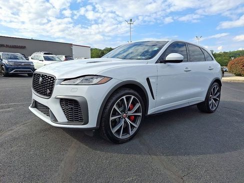 Used 2021 Jaguar F-PACE SVR image 3