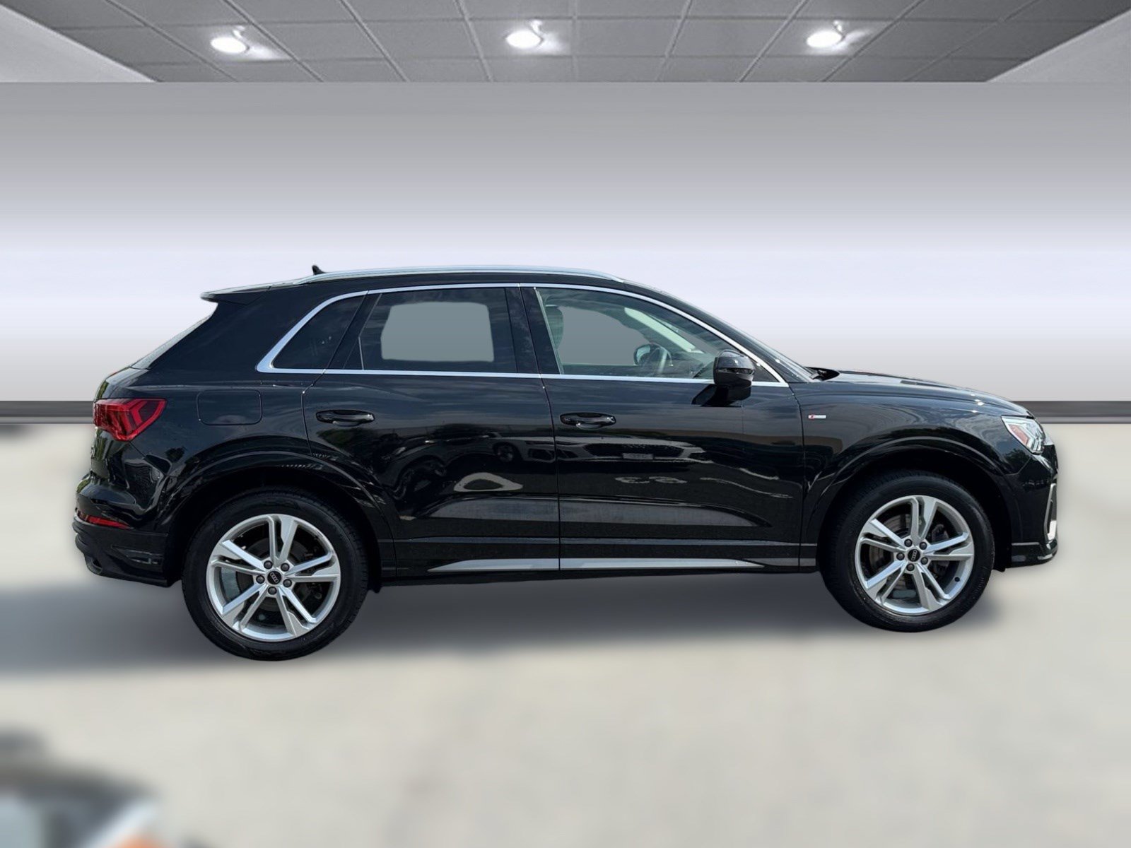 Used 2023 Audi Q3 2.0T Premium w/ Convenience Package AWD/4WD image 8