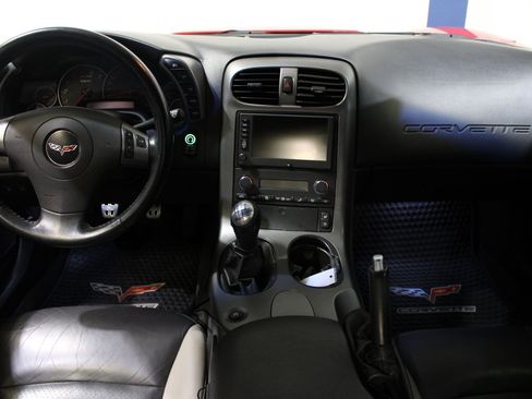 Used 2007 Chevrolet Corvette Z06 w/ Preferred Equipment Group image 18