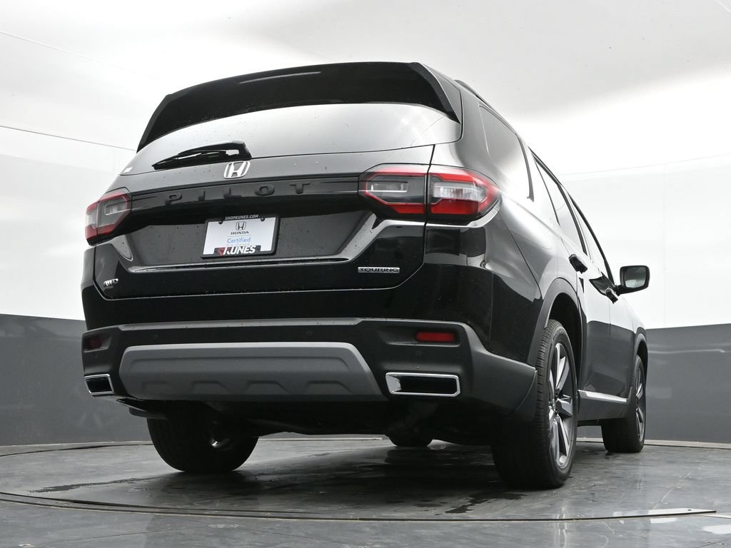 Used 2025 Honda Pilot Touring image 33