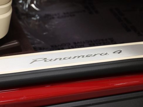 Used 2023 Porsche Panamera 4 Platinum Edition image 98