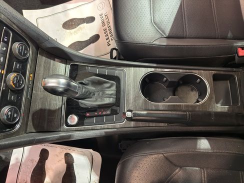 Used 2016 Volkswagen Passat 1.8T SE image 19