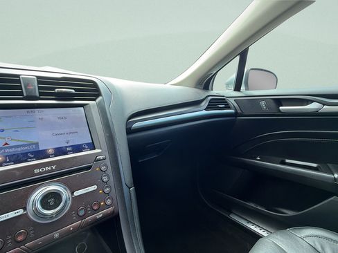 Used 2020 Ford Fusion Energi Titanium FWD image 14