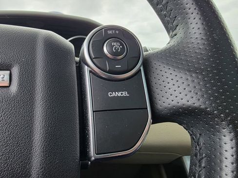 Used 2017 Land Rover Range Rover Sport SE AWD/4WD image 17