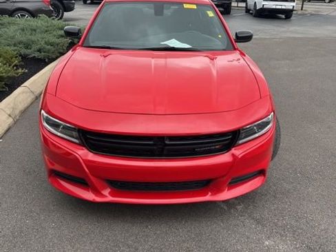 Used 2023 Dodge Charger SXT image 2