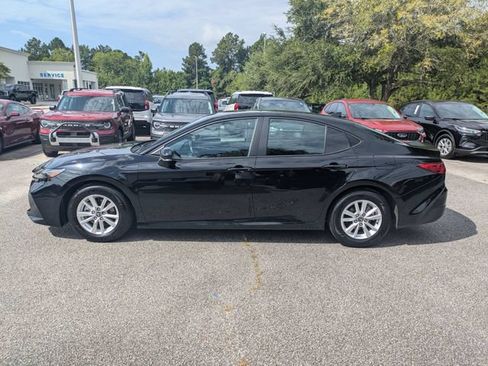 Used 2025 Toyota Camry LE FWD image 6