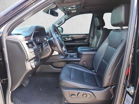 Used 2023 Chevrolet Suburban Z71 w/ Luxury Package AWD/4WD image 21