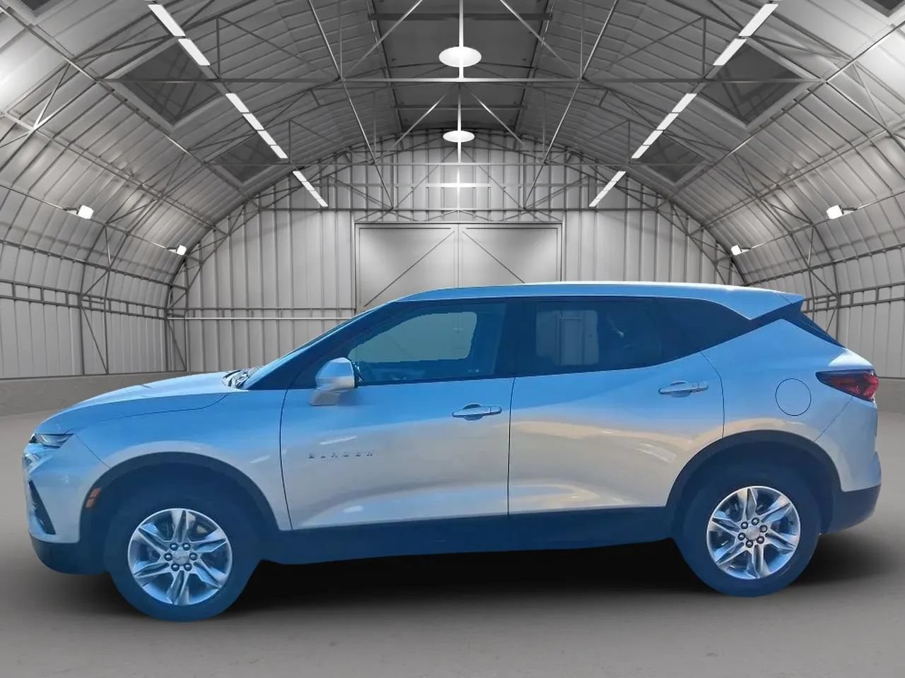 Used 2021 Chevrolet Blazer LT FWD image 2