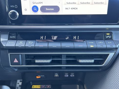 Certified 2025 Toyota Camry SE image 29