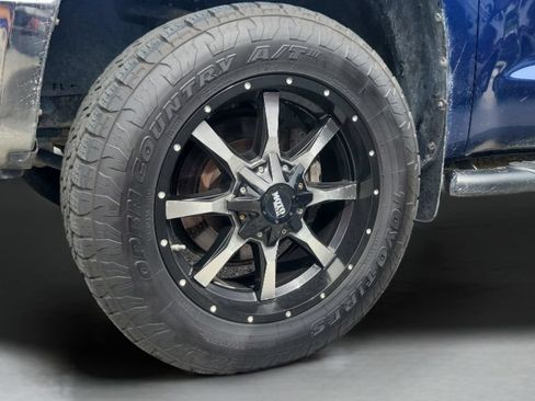 Used 2015 Toyota Tundra SR5 w/ SR5 Upgrade Package RWD image 4
