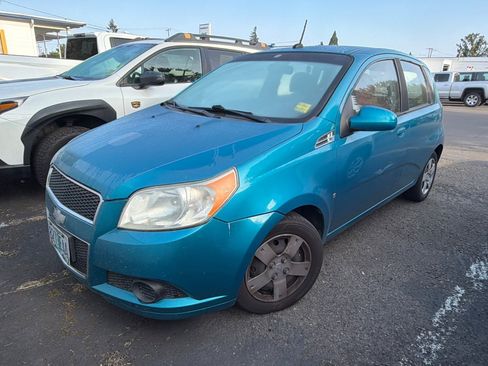 Used 2009 Chevrolet Aveo5 FWD image 2