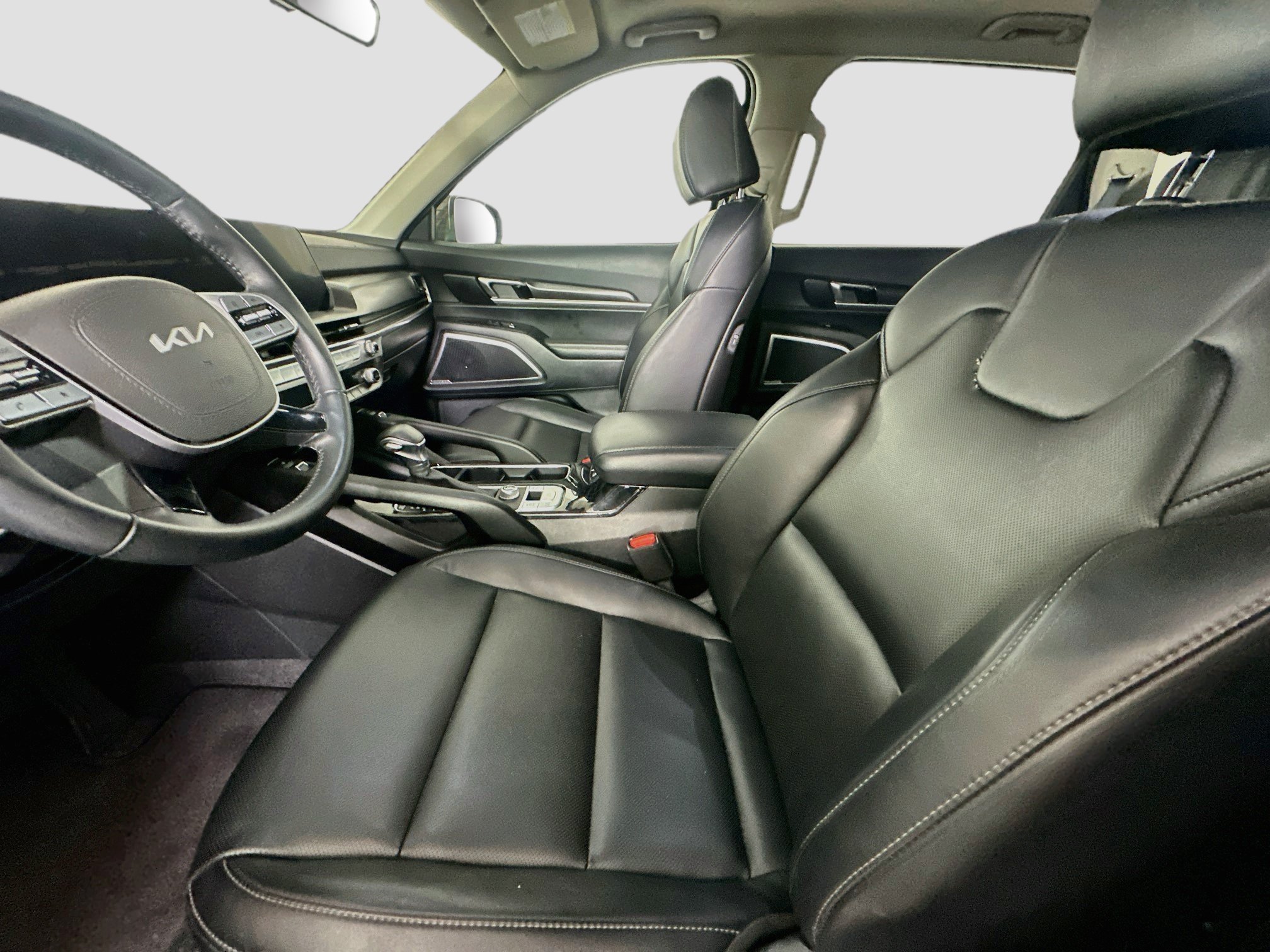 Used 2025 Kia Telluride S FWD image 13