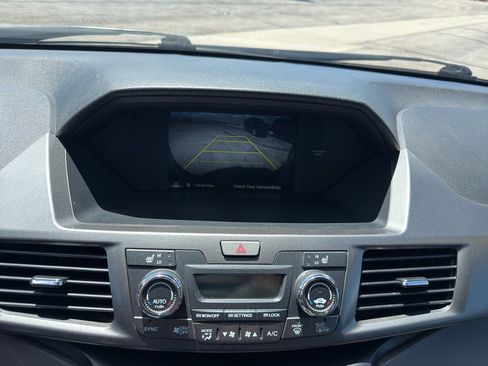 Used 2014 Honda Odyssey Touring image 22