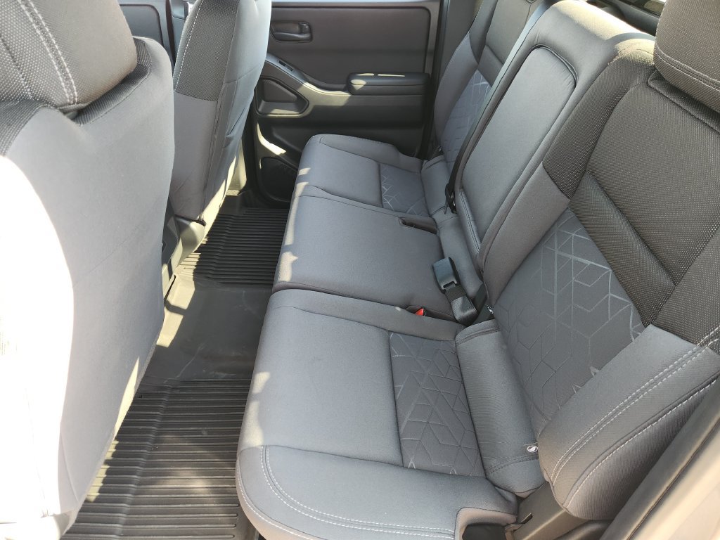 Used 2026 Nissan Frontier SV w/ All-Weather Content Package RWD image 18