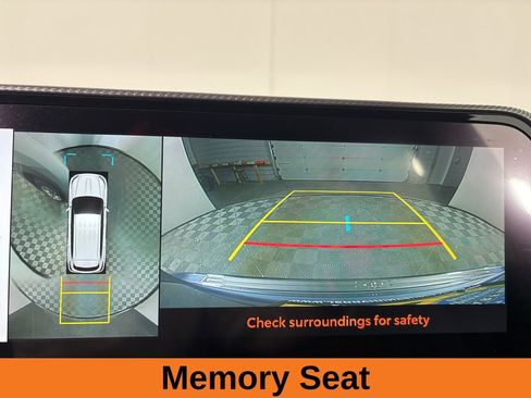 Used 2024 Toyota Highlander Platinum image 15