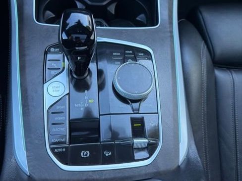 Used 2022 BMW X5 xDrive45e AWD/4WD image 14