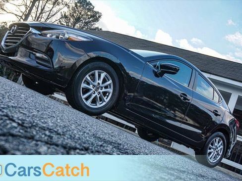 Used 2018 MAZDA MAZDA3 Sport w/ Preferred Equipment Package image 4