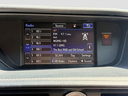 Used 2016 Lexus ES 350 w/ Luxury Package w/Wood Trim FWD image 11