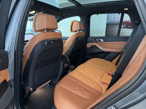 Used 2026 BMW X5 xDrive40i w/ M Sport Package image 40