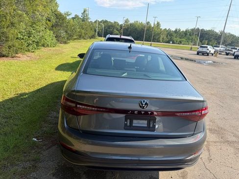 Used 2025 Volkswagen Jetta Sport FWD image 6