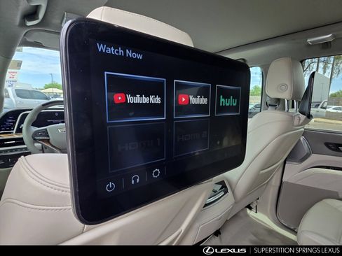 Used 2024 Cadillac Escalade Premium Luxury Platinum w/ Heavy-Duty Trailer Package AWD/4WD image 27