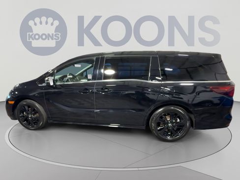 Used 2023 Honda Odyssey Sport image 8