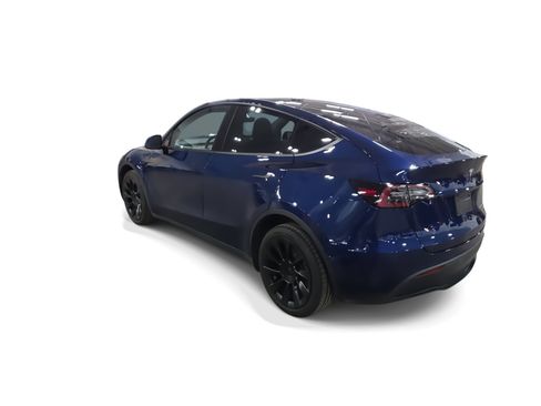Certified 2022 Tesla Model Y Long Range AWD/4WD image 4