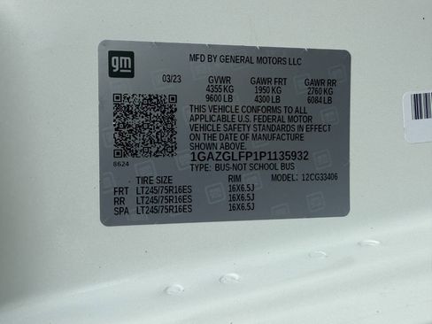 Used 2023 Chevrolet Express 3500 LS RWD image 32