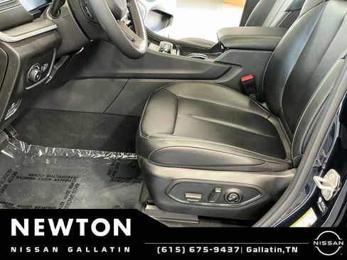 Used 2024 Jeep Grand Cherokee L Limited AWD/4WD image 23