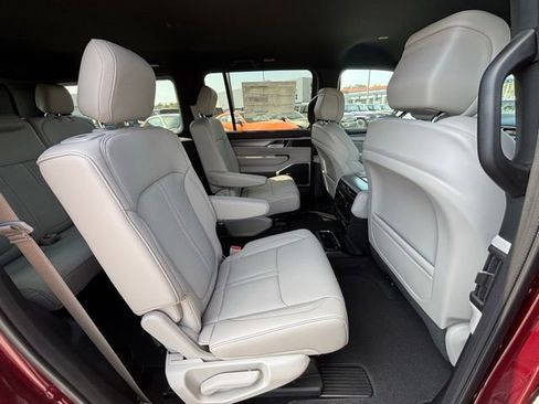 New 2026 Jeep Grand Wagoneer 4WD image 8
