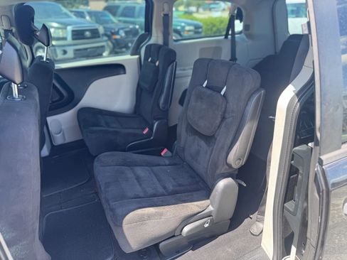 Used 2014 Dodge Grand Caravan American Value Package image 12